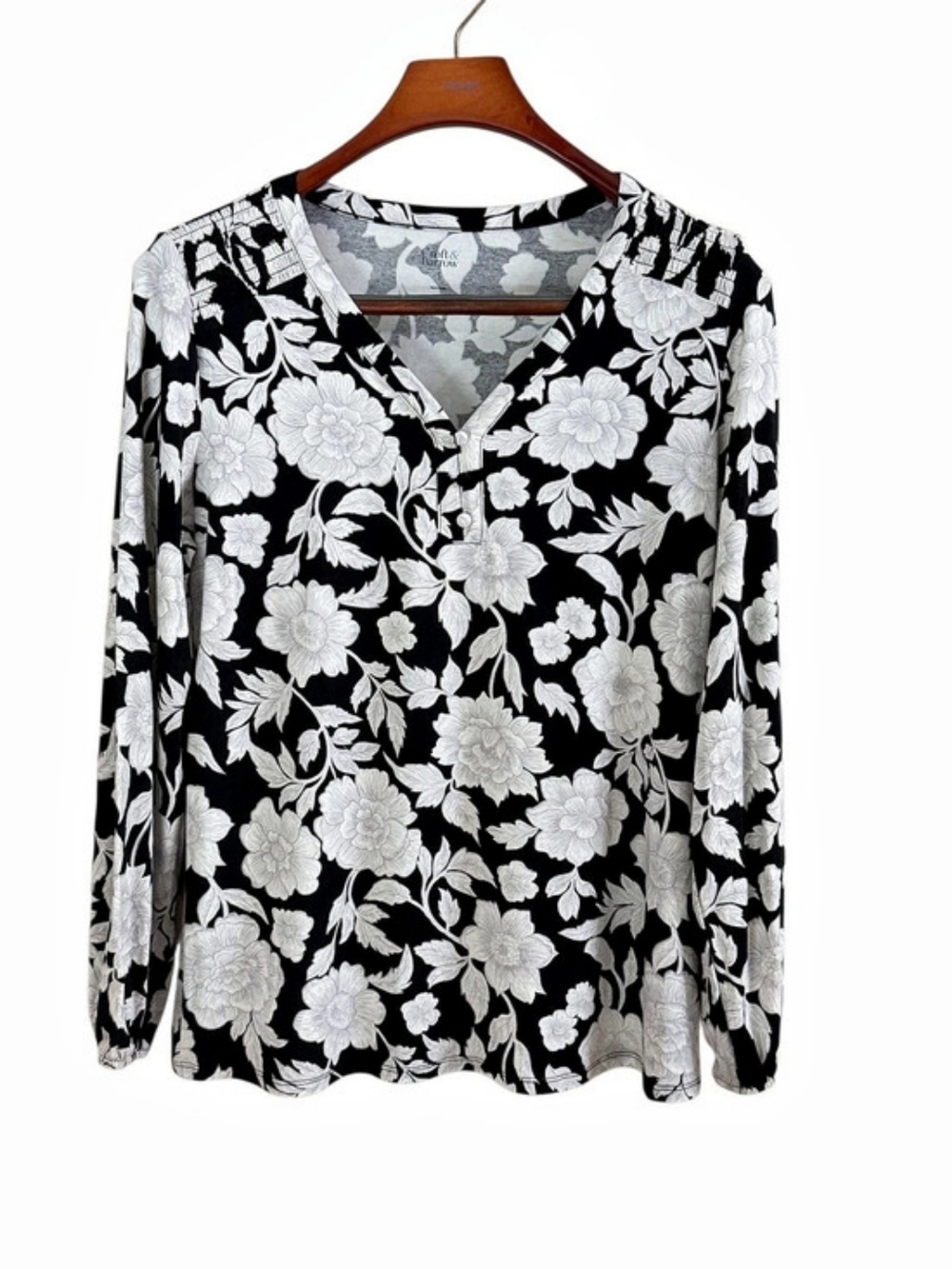 Croft & Barrow Floral Long Sleeve Blouse in Black & White Size Small NWT